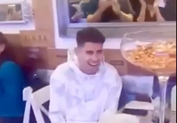 Il dessert gigante per Jorginho