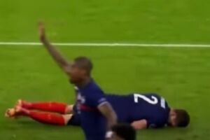 Bene con Eriksen, male con Pavard: lasciato in campo con una commozione cerebrale (VIDEO) item-thumbnail