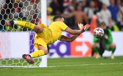 Psg, ancora una panchina per Donnarumma, il titolare è di nuovo Navas