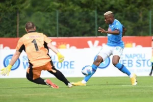 ok alla partenza per inghilterra di Osimhen, ospina e kk