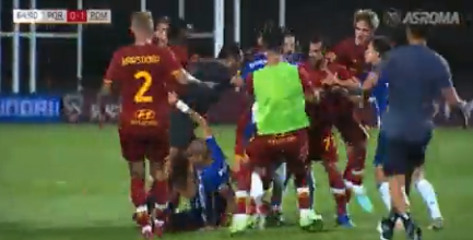 CorSport: rissa in campo nell’amichevole Roma-Porto, scene da far west e gioco interrotto per sei minuti 