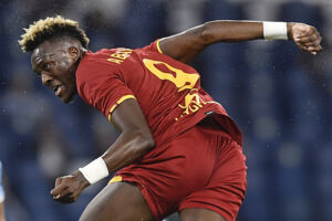 Messaggero: Verona-Roma, ululati razzisti contro Abraham dalla curva gialloblu item-thumbnail