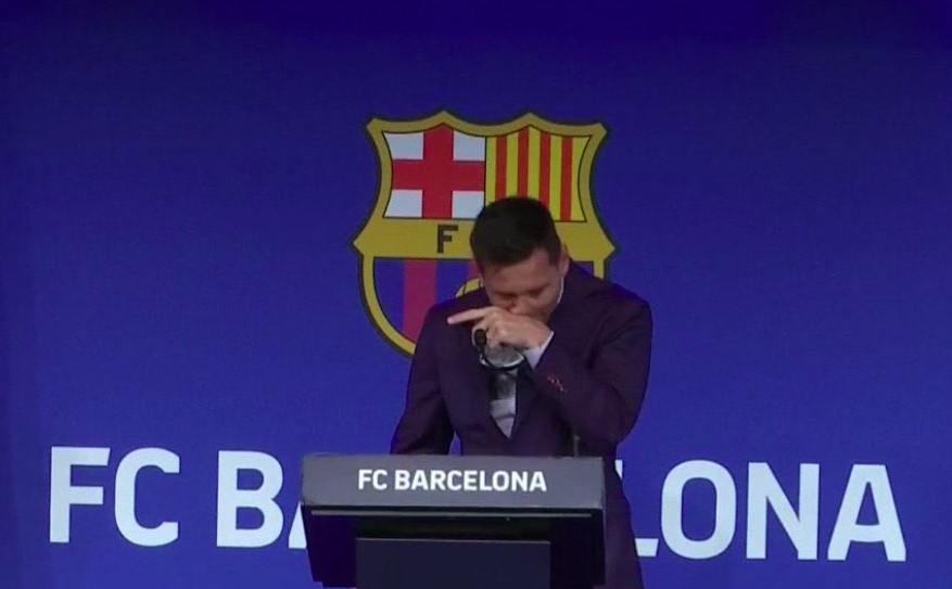 Messi in lacrime: “l’anno scorso volevo andar via, ora no. Non ho l’accordo con altri club”