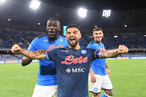 Napoli, la rifinitura: Insigne, Mertens e Ghoulam si allenano in gruppo