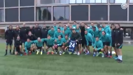 Eriksen ai compagni: «Mi è andata bene… Tra quattro-cinque mesi tornerò a giocare» Eriksen ai compagni: «Mi è andata bene… Tra quattro-cinque mesi tornerò a giocare»