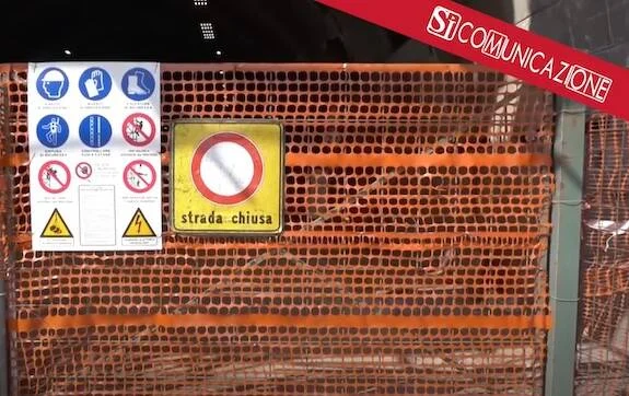Gli infiniti lavori alla Galleria Vittoria che collega il Maschio Angioino al Lungomare