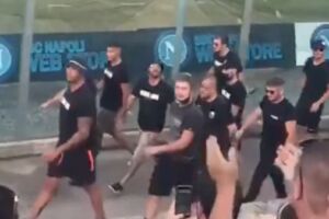 Il sussulto di Napoli-Ascoli è arrivato dagli ultras dell’Ascoli (con l’ok della polizia) item-thumbnail