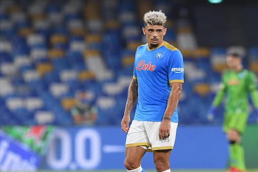 Napoli-Atalanta, difesa a tre: giocano Malcuit e Mario Rui esterni. Demme in panchina Napoli-Atalanta, difesa a tre: giocano Malcuit e Mario Rui esterni. Demme in panchina