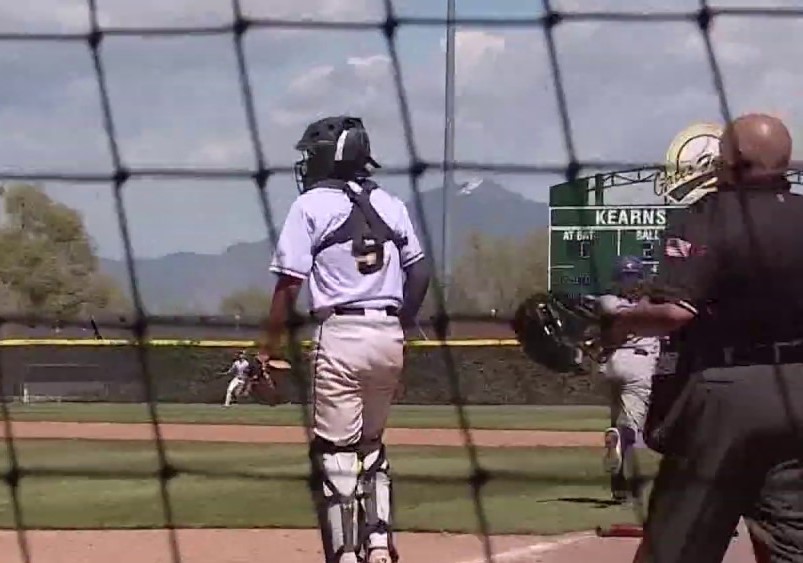 76 uomini isolati dal mondo, che pregano tra di loro ogni venerdì. Il NYT racconta “la caverna” degli arbitri del baseball 76 uomini isolati dal mondo, che pregano tra di loro ogni venerdì. Il NYT racconta “la caverna” degli arbitri del baseball