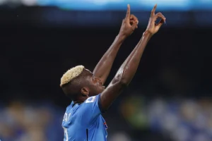 Osimhen trapani Fiorentina-Napoli