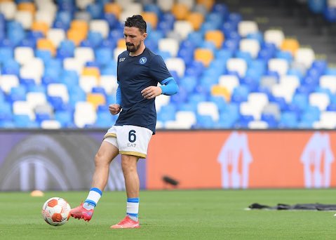 Mario Rui espulso alla mezz’ora, lascia il Napoli in dieci uomini (esce Insigne)