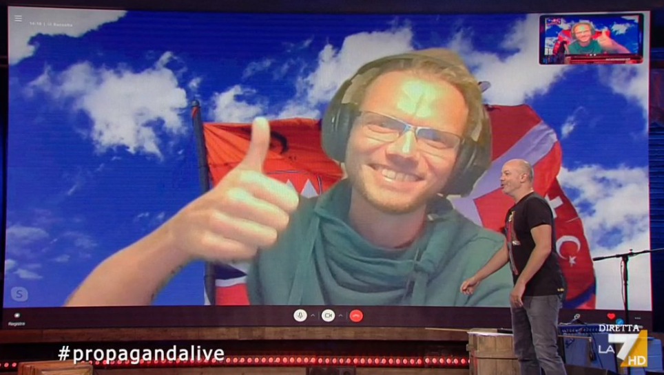 Thorbjørn Thaarup, il danese anti-Salvini che tifa Napoli da 30 anni scoperto grazie a Propaganda Live Thorbjørn Thaarup, il danese anti-Salvini che tifa Napoli da 30 anni scoperto grazie a Propaganda Live