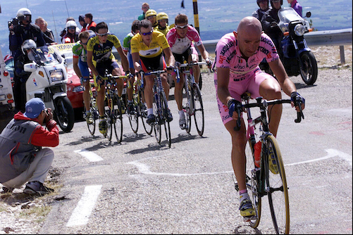 «Un patacca carismatico»: Pantani raccontato da chi gli ha voluto davvero bene