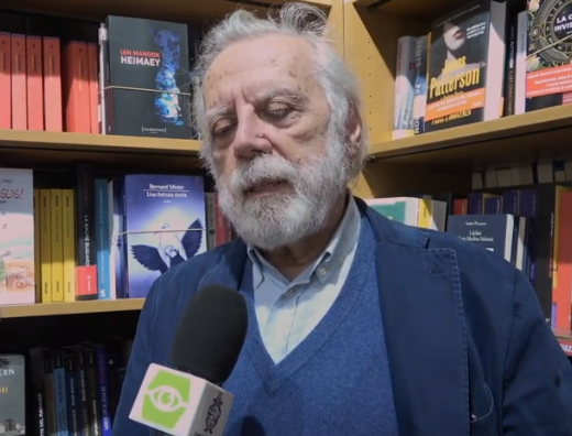 Staino: «Non vedo quasi più niente, disegno solo le cose che ricordo. Incredibile cosa può fare il cervello» Staino: «Non vedo quasi più niente, disegno solo le cose che ricordo. Incredibile cosa può fare il cervello»