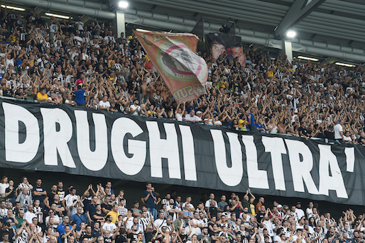 Juve, gli ultras: «Stavolta è peggio del 2006. Paghiamo le colpe dei luridi esseri della dirigenza»