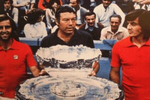 Gianni Clerici e la Davis del 76 in Cile: “gli inviati non distinguevano la pallina dal loro solito pallone” item-thumbnail