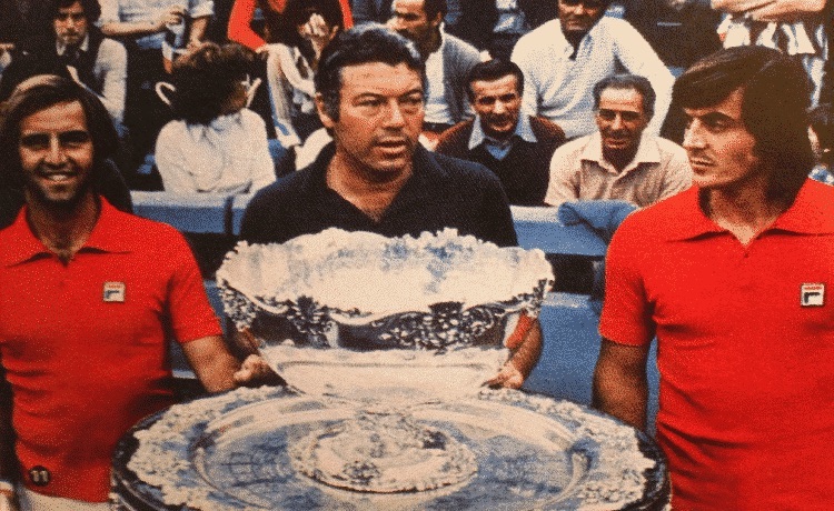 Gianni Clerici e la Davis del 76 in Cile: “gli inviati non distinguevano la pallina dal loro solito pallone” Gianni Clerici e la Davis del 76 in Cile: “gli inviati non distinguevano la pallina dal loro solito pallone”