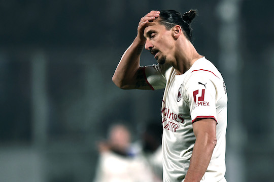 Milan, Leao non recupera per il Napoli, Giroud forse, ma partirà dalla panchina. Ibra titolare Milan, Leao non recupera per il Napoli, Giroud forse, ma partirà dalla panchina. Ibra titolare