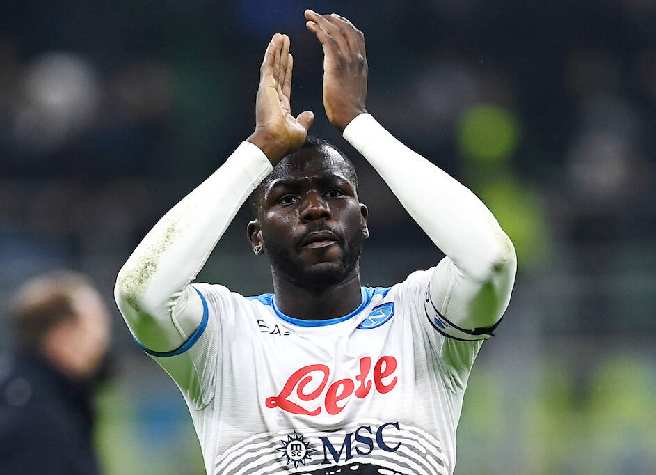 Gazzetta: il Napoli ha proposto a Koulibaly un rinnovo al 50% dell’attuale ingaggio