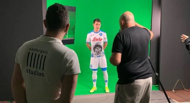 Il Napoli sui social: «Ho visto Maradona». Nuova maglia in vista?