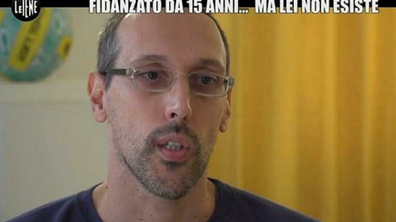 Il pallavolista con la fidanzata fantasma: “In 13 anni le ho regalato 700.000 euro, ma non esisteva” Il pallavolista con la fidanzata fantasma: “In 13 anni le ho regalato 700.000 euro, ma non esisteva”