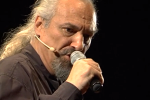 Finardi: «Ivan Graziani divise con me lo stipendio, Baglioni è dolce, telefonava sempre a mia figlia down» item-thumbnail