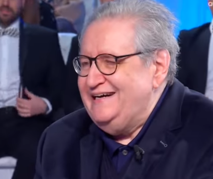 Mollica: «Parlai a Battiato della vista che mi abbandonava, mi sfiorò l’occhio con il dito e mi fece coraggio» Mollica: «Parlai a Battiato della vista che mi abbandonava, mi sfiorò l’occhio con il dito e mi fece coraggio»