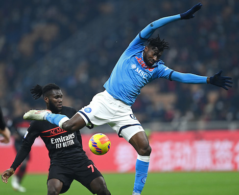 Gazzetta: De Laurentiis proverà a chiedere uno sconto al Fulham per il riscatto di Anguissa Gazzetta: De Laurentiis proverà a chiedere uno sconto al Fulham per il riscatto di Anguissa