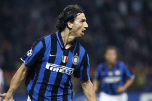 Ibrahimovic con la maglia dell'Inter