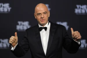 Infantino fifa fifpro Mondiale per club