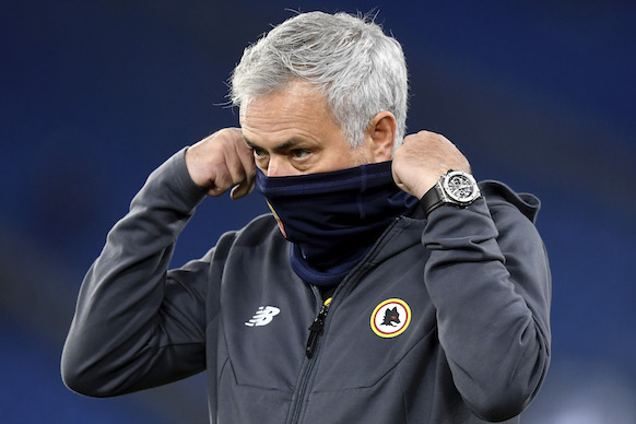 Mourinho può diventare il primo allenatore a vincere tutte le coppe europee. «Sì, ma se vinco. Vediamo»