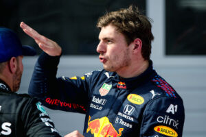 Verstappen e quel pazzo ultimo giro ad Abu Dhabi: «Avevo gli spasmi, un altro giro e non avrei vinto» item-thumbnail