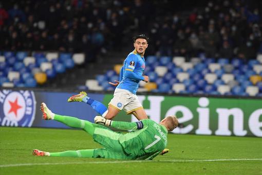 Tutti negativi i tamponi del Napoli ma la paura contagio Leicester c’è eccome