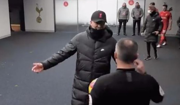 Klopp furioso con l’arbitro Tierney: «Non hai mai giocato a calcio» Klopp furioso con l’arbitro Tierney: «Non hai mai giocato a calcio»