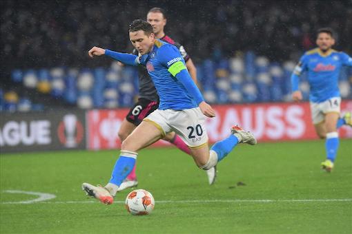 Zielinski sostituito, non riesce a respirare. Al suo posto Insigne Zielinski sostituito, non riesce a respirare. Al suo posto Insigne