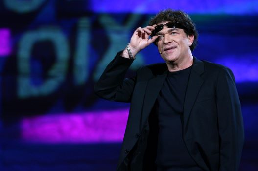 Gioele Dix: «Quando i tuoi genitori se ne vanno lasciano un buco incolmabile. Resti figlio per sempre» Gioele Dix: «Quando i tuoi genitori se ne vanno lasciano un buco incolmabile. Resti figlio per sempre»