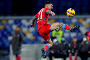 Napoli-Barcellona, i convocati di Spalletti. Torna Politano, out Lobotka item-thumbnail