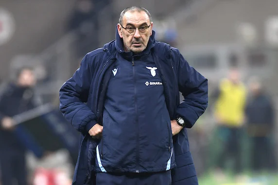 Sarri: «Allenare a Napoli dovrebbe essere inserita a Coverciano come un’esperienza obbligatoria» Sarri: «Allenare a Napoli dovrebbe essere inserita a Coverciano come un’esperienza obbligatoria»