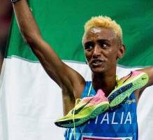 Crippa vince la Half Marathon di Napoli ed entra nella storia: è il primo italiano a metterci meno di un’ora item-thumbnail