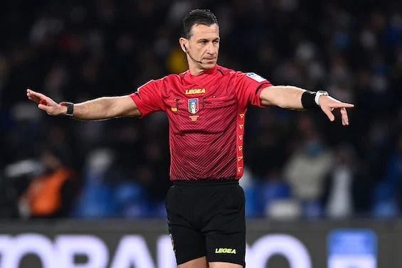 Altra giornata da dimenticare per gli arbitri tra Bisseck e il gestaccio impunito di Saelemaekers