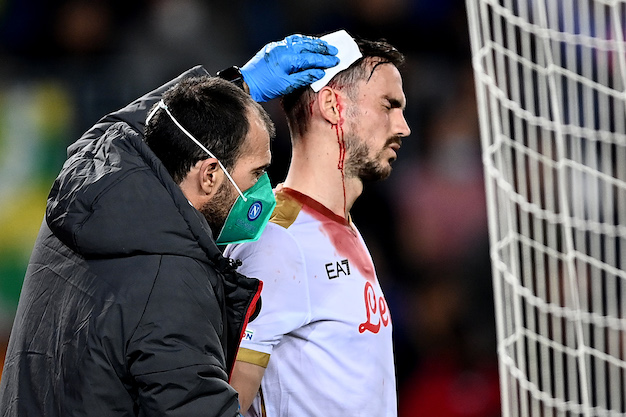 Cagliari-Napoli, i convocati: ci sono Fabian e Osimhen, emergenza in attacco Cagliari-Napoli, i convocati: ci sono Fabian e Osimhen, emergenza in attacco