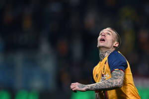 Il Messaggero: Roma, Karsdorp non ha ancora i 90 minuti nelle gambe, pronto Zalewski item-thumbnail
