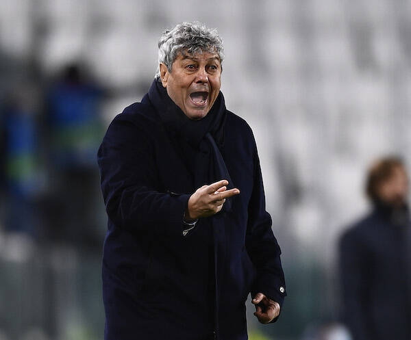 Lucescu: «Guardiamo il cielo con paura, sentiamo gli aerei mentre giochiamo. Ma non lascio l’Ucraina»