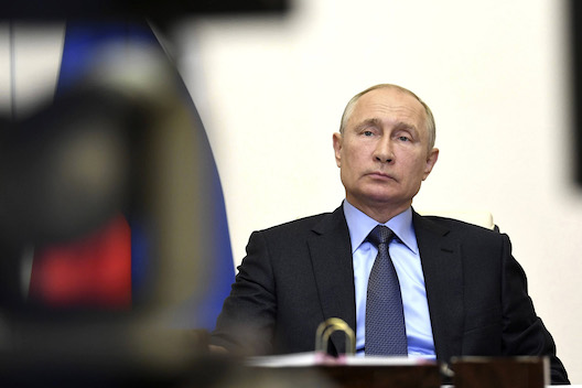 La Federazione internazionale judo sospende Putin dalla carica di presidente onorario