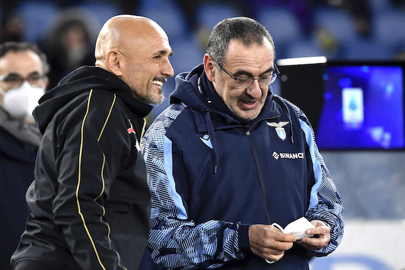 La Lazio batte il Sassuolo 2-0, per lo scudetto al Napoli basta pareggiare a Udine