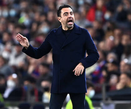Xavi chiede 12 milioni per il rinnovo, ma è uno degli artefici del mancato ritorno di Messi (El Larguero) Xavi chiede 12 milioni per il rinnovo, ma è uno degli artefici del mancato ritorno di Messi (El Larguero)