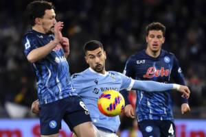 Serie A, il Napoli agguanta il Milan in vetta in attesa dello scontro diretto item-thumbnail