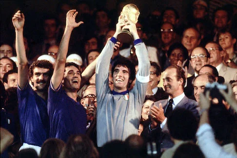 come sarebbe stata la carriera di portieri come zamora yashin e zoff con l8217idiota regola della fifa