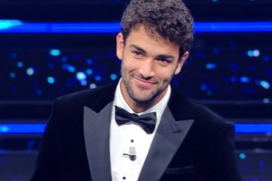 Berrettini ospite a Sanremo: «Emozionante stare qui, ma senza la racchetta non sono a mio agio» item-thumbnail