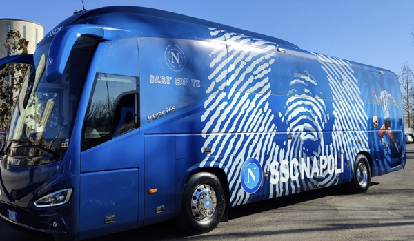 Napoli, il nuovo bus è dedicato a Maradona